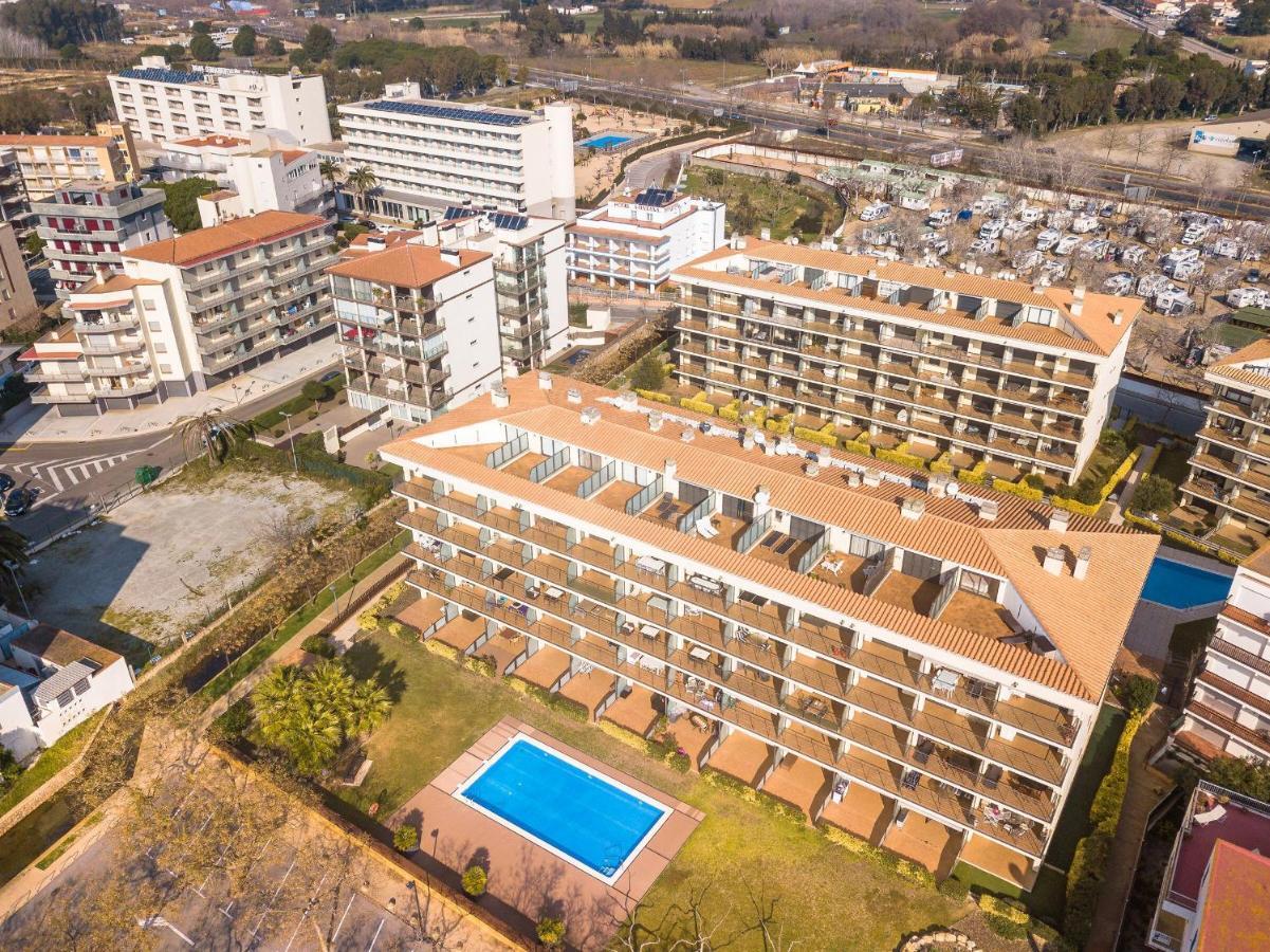 Millenium 1 2-2 Roses Exterior foto